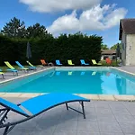Soie Villalunoterie Futuroscope Piscine 6pers Βίλα