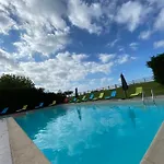 Soie Villalunoterie Futuroscope Piscine 6pers * Oyre