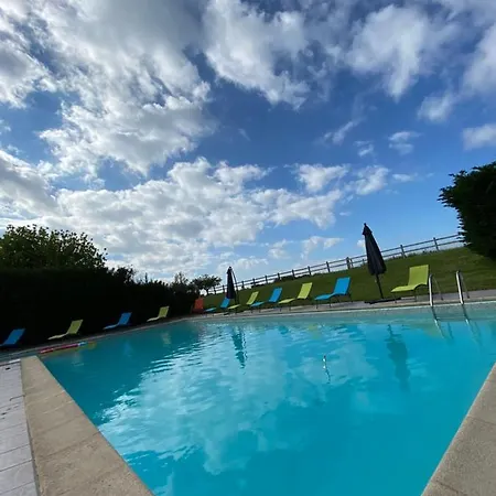 Soie Villalunoterie Futuroscope Piscine 6pers * Oyre